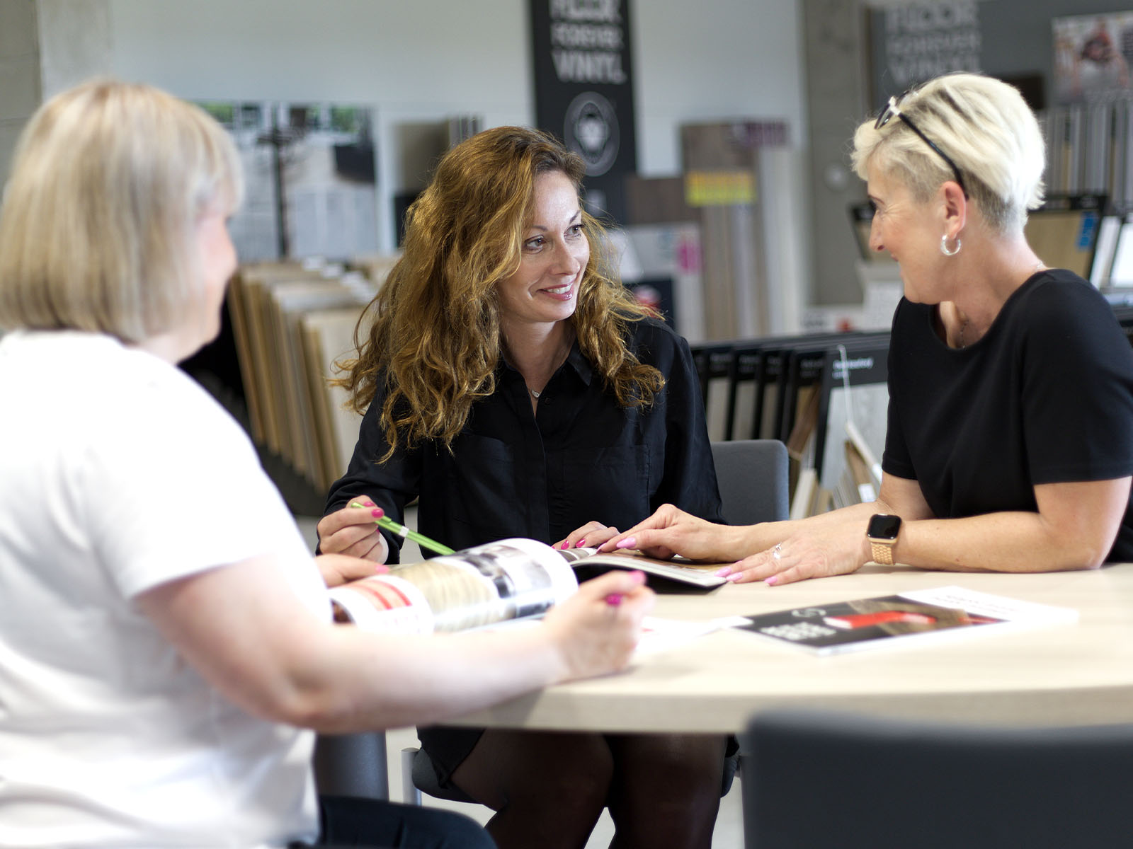 Lenka Šlajsová - Leneo